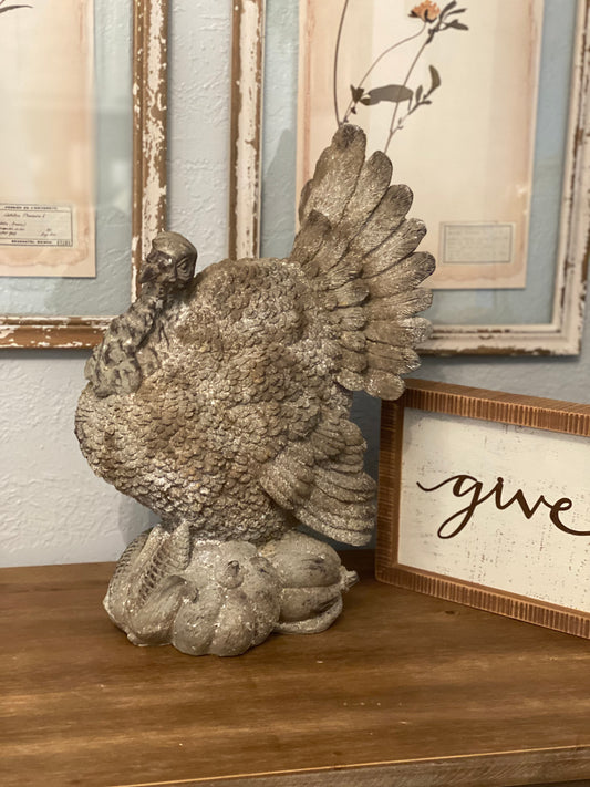 Distressed resin Turkey on pumpkins