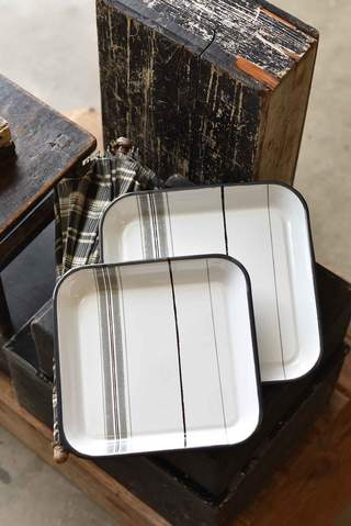 Southern Stripes Platters set